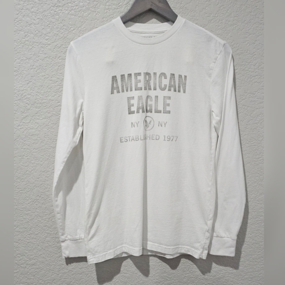 American Eagle Outfitters Classic White Long Sleeve Tee